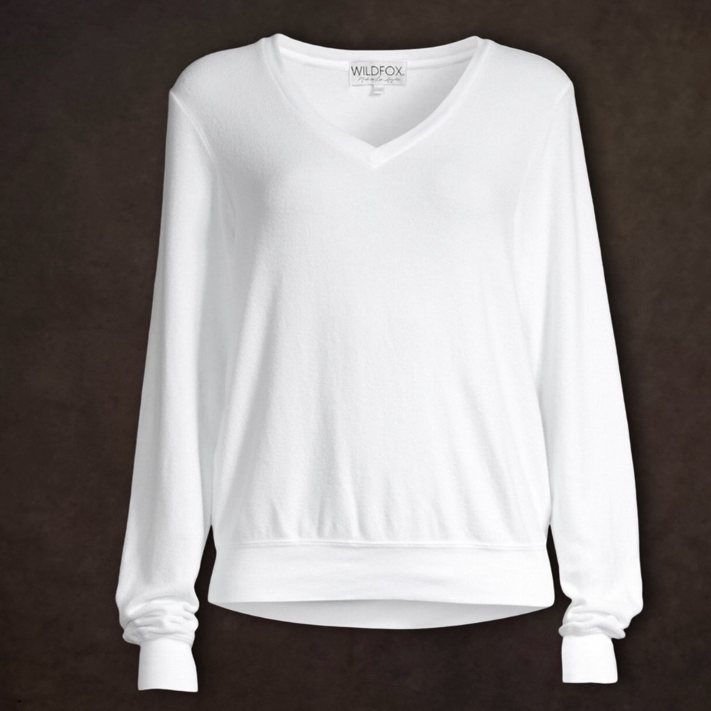 WILDFOX • Baggy Beach V-Neck Top in Clean White - Picture 8 of 8